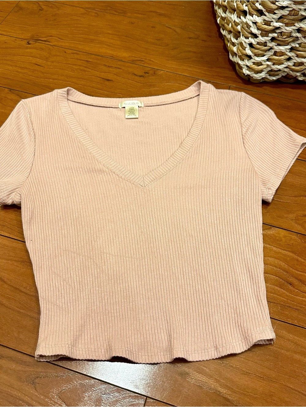 Women’s Pink Ribbed V-Neck Short Sleeve Crop Top size L